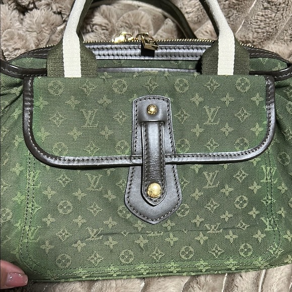 Louis Vuitton Green Satchel with Quilted Design/with Wallet - Picture 3 of 16